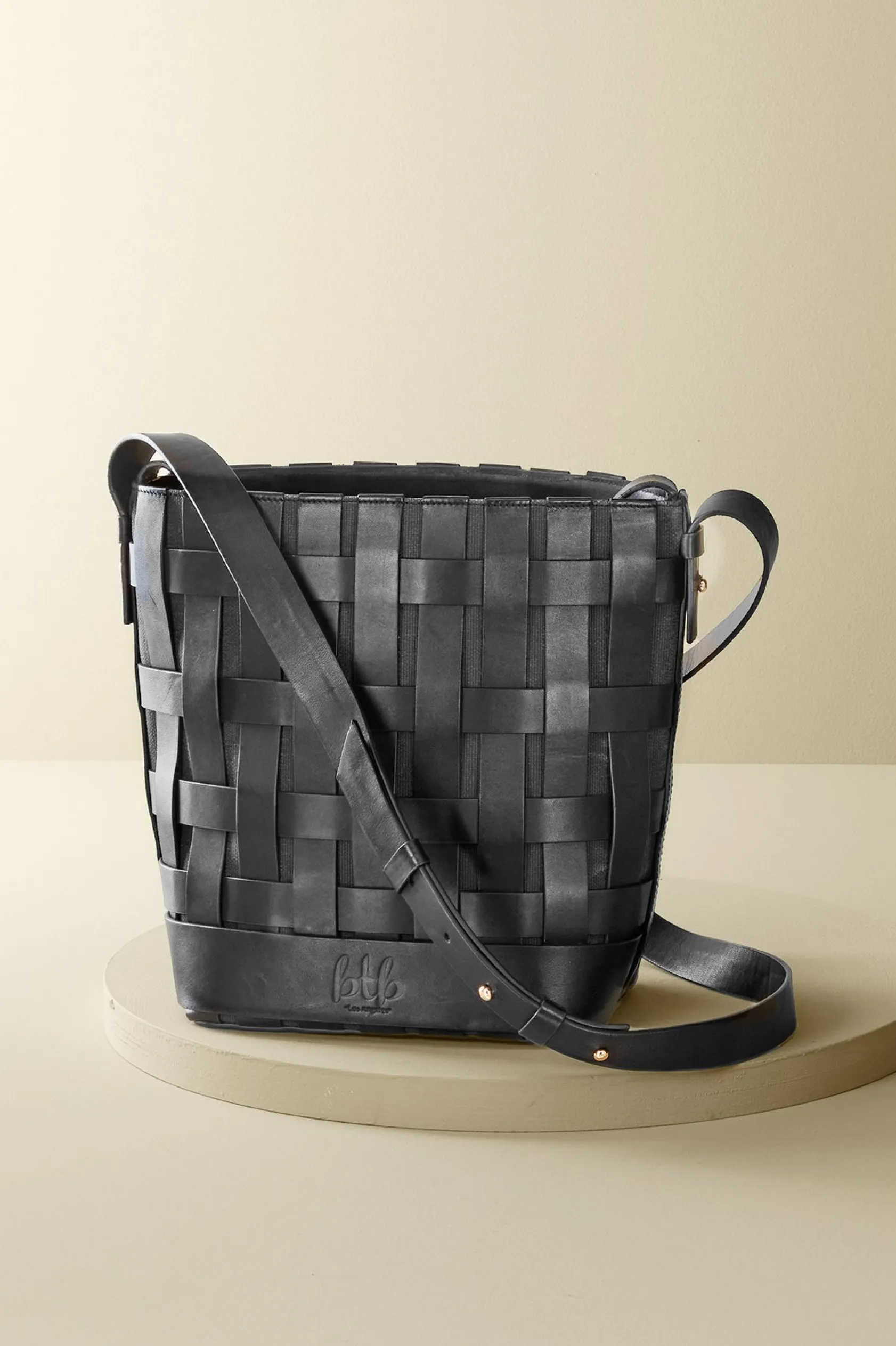 Soft Surroundings Ampari Leather Shoulder Bag