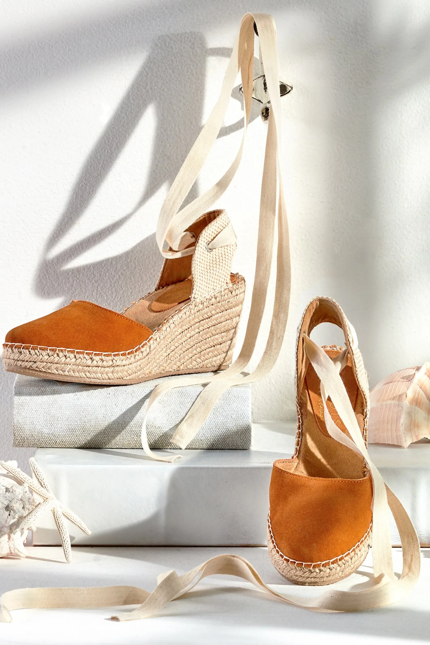 Soft Surroundings Firefly Wedge