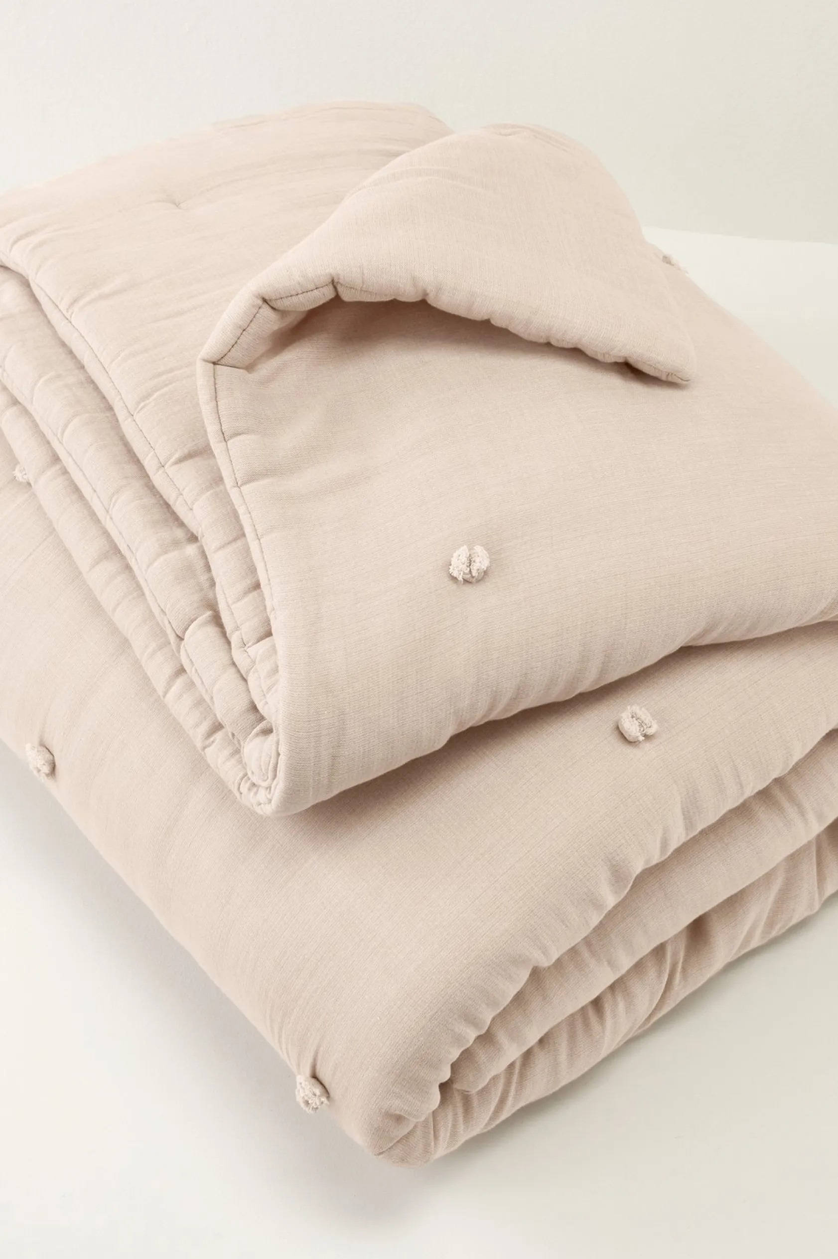 Soft Surroundings Harlow Tufted Comforter