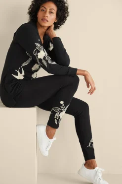 Soft Surroundings Miraflores Embroidered Legging