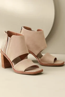 Soft Surroundings Sofft Sinclair Cutout Sandal